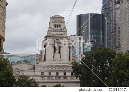 The streets of England The streets of England 72345037