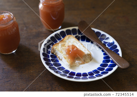 Apple jam on toast Apple jam on toast 72345514