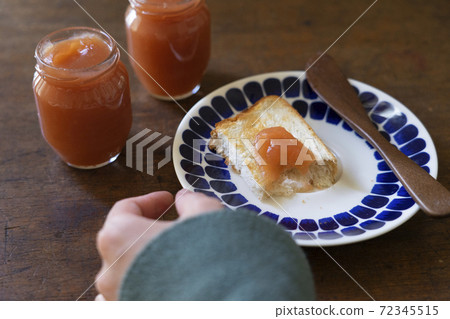 Apple jam on toast Apple jam on toast 72345515