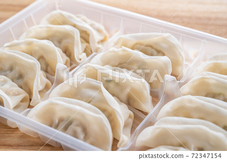 生餃子 72347154
