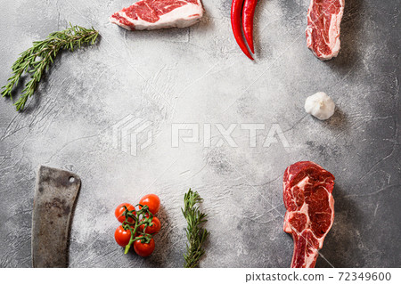 Raw mix beef black angus tomahawk steak or Spencer 72349600
