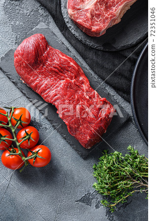 Raw tri tip,bottom sirloin, or tri-tip, triangle Raw tri tip,bottom sirloin, or tri-tip, triangle 72351046
