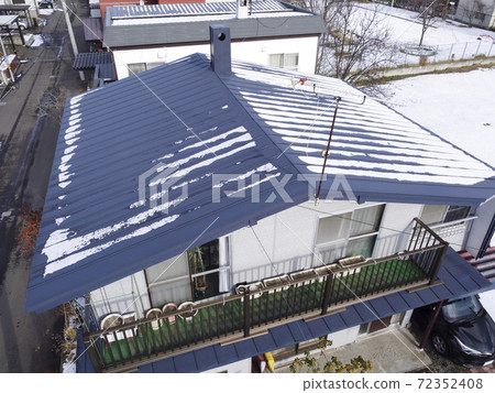 無人機屋頂檢查 72352408