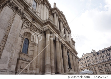 The streets of England 72352676