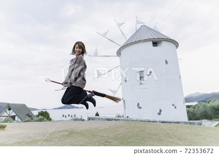 橄欖園的女人 橄欖園的女人 72353672