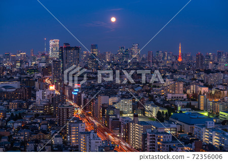 《東京》東京城市夜景，滿月之夜 72356006