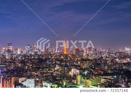 《Tokyo》 Tokyo city night view, full moon night 《Tokyo》 Tokyo city night view, full moon night 72357148