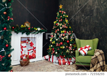 Christmas tree with new year holiday gifts Christmas tree with new year holiday gifts 72358293