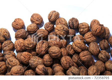 big wallnuts isolated big wallnuts isolated 72358705