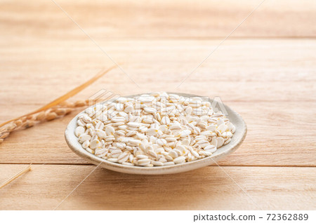 Rolled barley Rolled barley 72362889