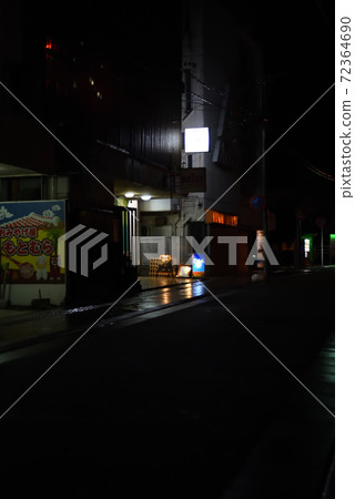 Miyakojima / Nishizato Dori at night Miyakojima / Nishizato Dori at night 72364690