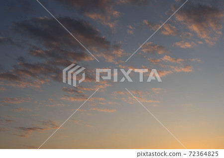 日出的天空 72364825