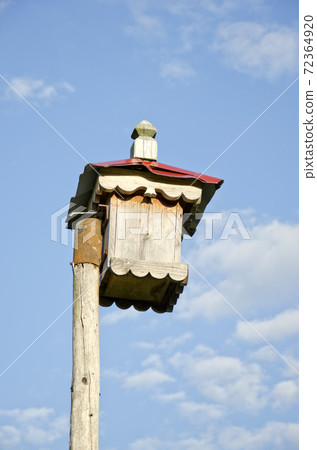 original ornamental wooden nesting box 72364920