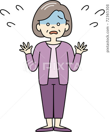 A pale grandmother (whole body) 72365308