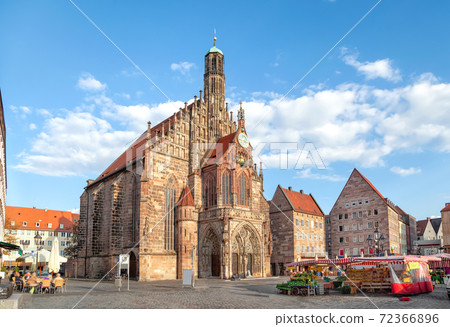 Hauptmarkt square in Nurnberg, Germany 72366896
