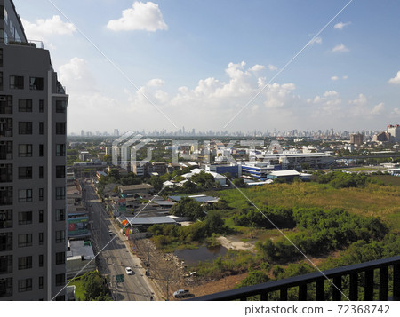泰國曼谷Berin車站和Asoke摩天大樓的遠景/泰國曼谷 72368742