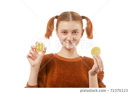 girl with lemon 72370123