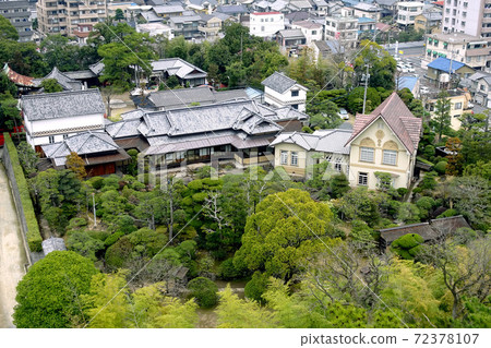 可以俯瞰日本庭園和城市景觀（福州會館）/福山城公園（廣島縣福山市） 72378107