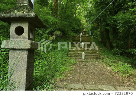 Iwafuneyama Koshoji approach stone steps 72381970