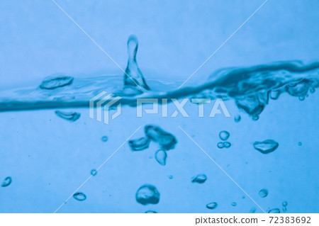 Image of liquids and bubbles (blue) 72383692