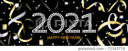 2021年在黑色背景上跳舞的金和銀紙暴風雪和錄音帶的插圖 72383719