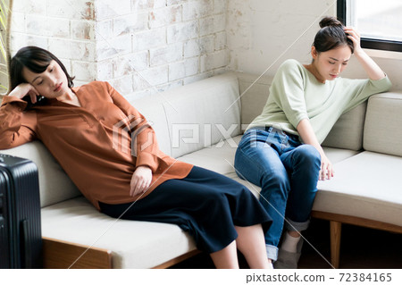 身體狀況不佳的女朋友 72384165