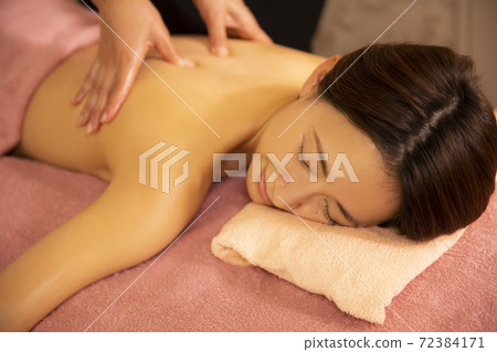 美容治療 72384171
