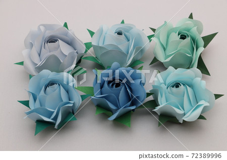 Handmade rose flowers made from origami 72389996