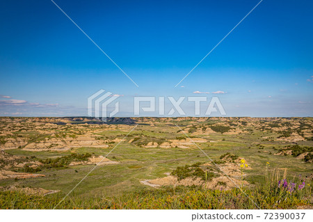 North Dakota Badlands 72390037