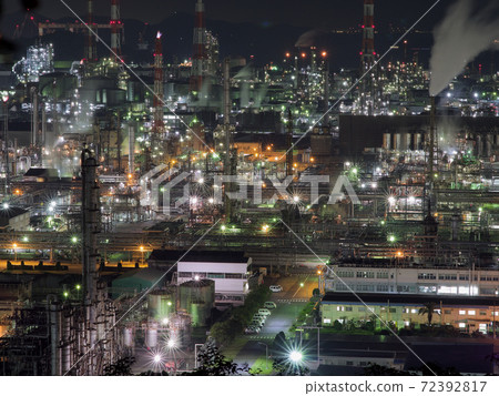 Night view of the factory in Mizushima area Night view of the factory in Mizushima area 72392817