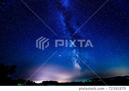 Starry sky of Shinei-no-Oka, Biei-cho, Hokkaido 72392870