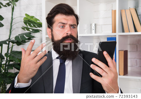 Crisis management. Crisis concept. Communicating  Crisis management. Crisis concept. Communicating  72393143