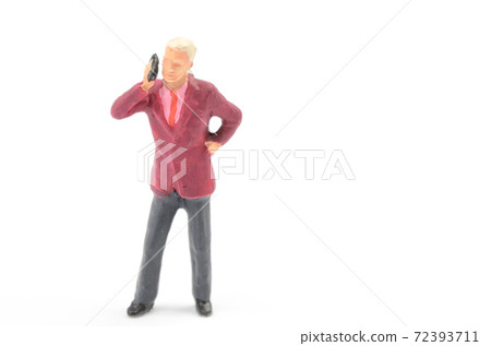 A man calling 72393711