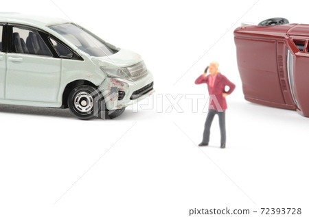 Traffic accident image 72393728