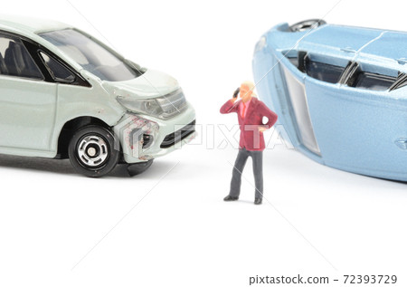 Traffic accident image Traffic accident image 72393729