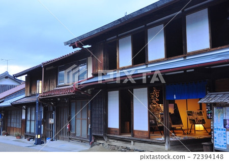 Old townscape such as Iwamura Castle Town, Ena City, Gifu Prefecture 72394148