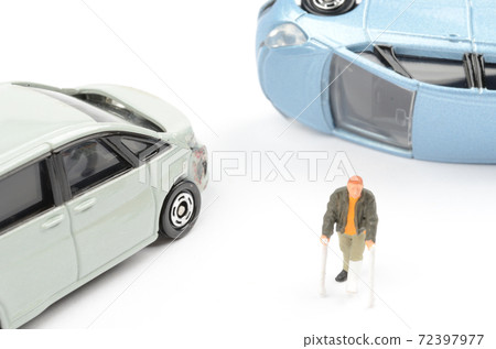 Traffic accident image Traffic accident image 72397977