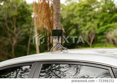 Articulating mini tripod 72398152