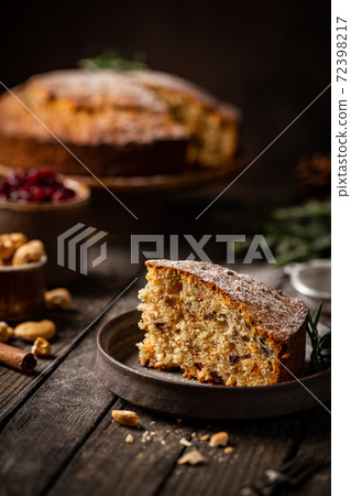 Traditional Christmas cake Traditional Christmas cake 72398217