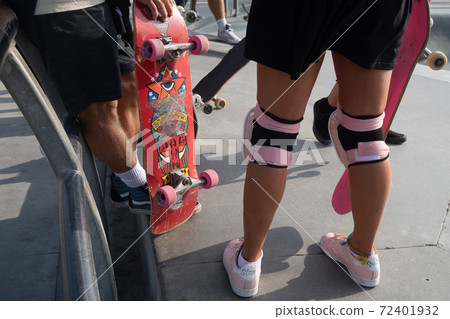 威尼斯滑板手 72401932