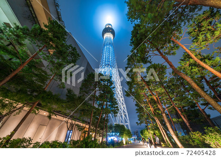 Looking up at Tokyo Sky Tree Illumination "Iki" from Solamachi 72405428