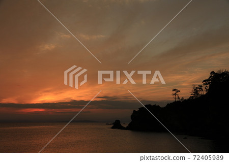 伊豆半島西伊豆日落 72405989