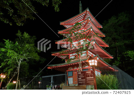 Chureito Pagoda in Arakurayama Sengen Park in Fujiyoshida City at night Chureito Pagoda in Arakurayama Sengen Park in Fujiyoshida City at night 72407925