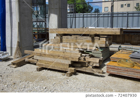 Bata square lumber (construction material) 72407930