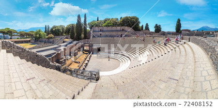 Pompeii city in Italy 72408152