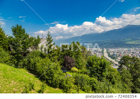 Panoramic view of Innsbruck 72408354