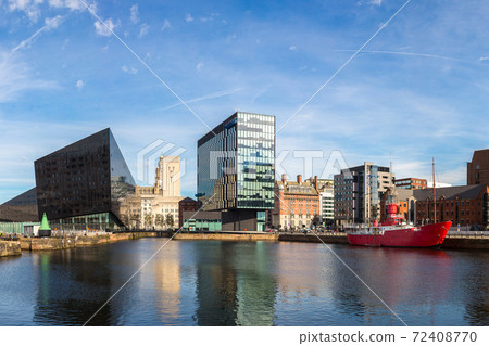 Albert Dock and Three Graces building 72408770