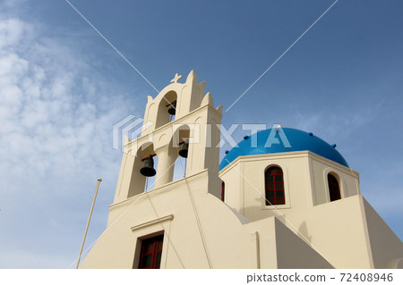 Blue-roofed church on Santorini, Greece 72408946