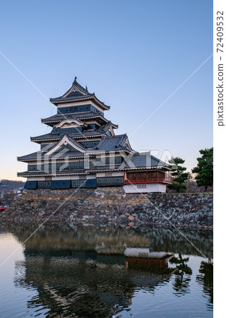 Matsumoto Castle (dawn) Matsumoto Castle (dawn) 72409532