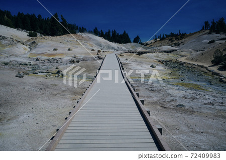 Bumpass Hell boardwalk Trail at Lassen Volcanic National Park, California 72409983